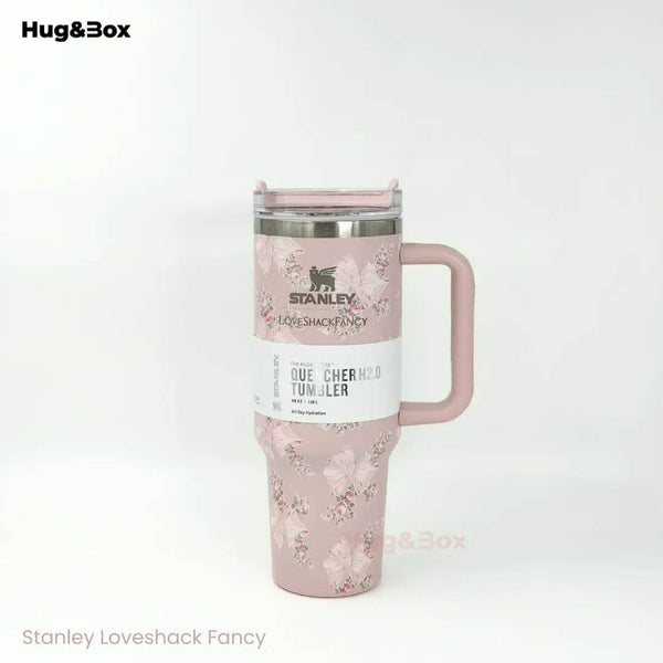 The Stanley X LoveShackFancy Holiday Quencher | 40 OZ - Hug&Box