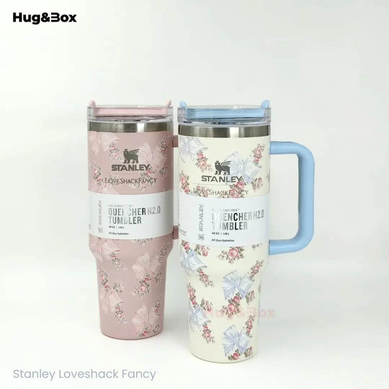 The Stanley X LoveShackFancy Holiday Quencher | 40 OZ - Hug&Box